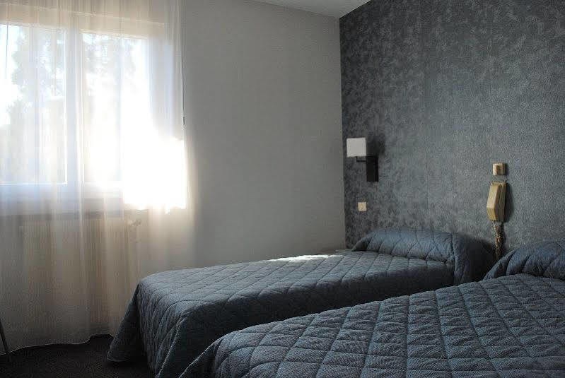 Brit Hotel Cahors - Le France ภายนอก รูปภาพ